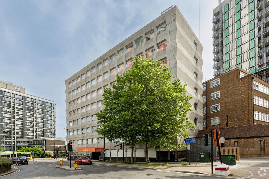 22 Addiscombe Rd, Croydon for lease - Building Photo - Image 1 of 9