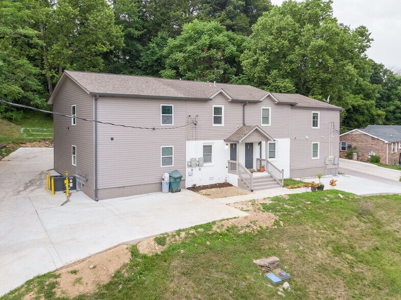 501 Cedarmont Dr, Antioch, TN for sale - Primary Photo - Image 1 of 61