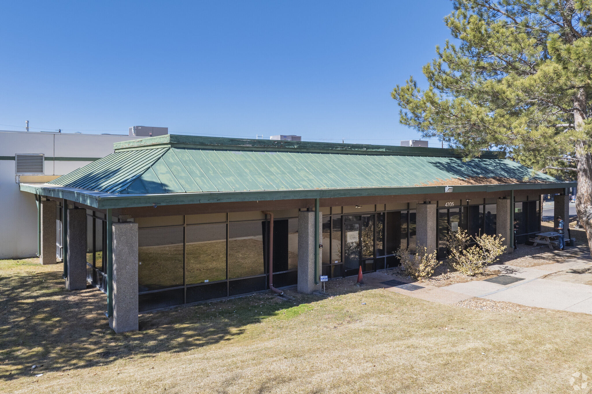 4705 Oakland St, Denver, CO for lease Building Photo- Image 1 of 13