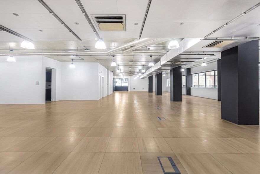 8-15 Dereham Pl, London for lease - Interior Photo - Image 2 of 27