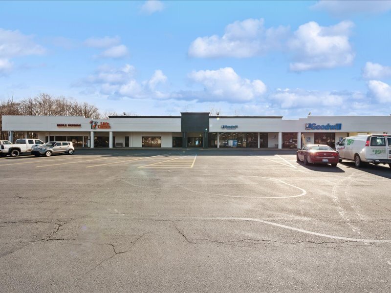 2055 Gratiot Blvd, Marysville, MI 48040 - Village Green Plaza | LoopNet