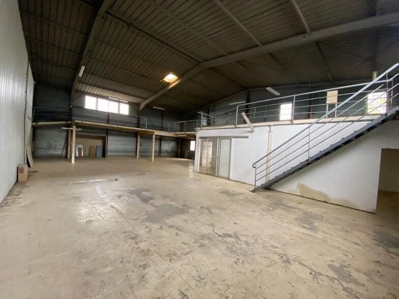Industrial in La Farlède for sale - Interior Photo - Image 2 of 6