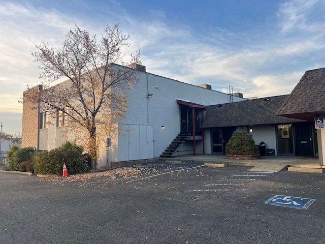 7610 Auburn Blvd, Citrus Heights, CA for lease - Building Photo - Image 2 of 13