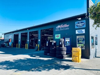 More details for 711 Spruce St, Myrtle Point, OR - Retail for Sale