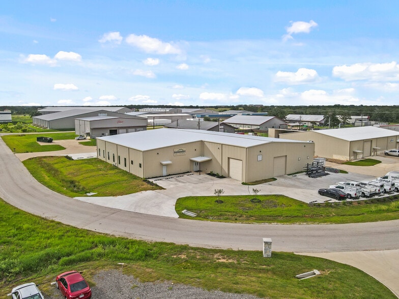 5998 Imperial Loop, College Station, TX for sale - Building Photo - Image 3 of 22