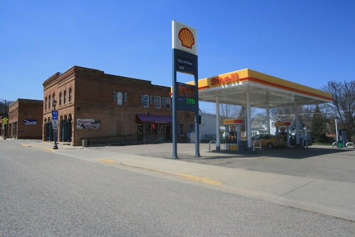 422 Main St, Henderson, MN for sale Building Photo- Image 1 of 1