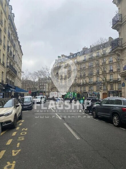 Retail in Paris for lease - Building Photo - Image 3 of 3