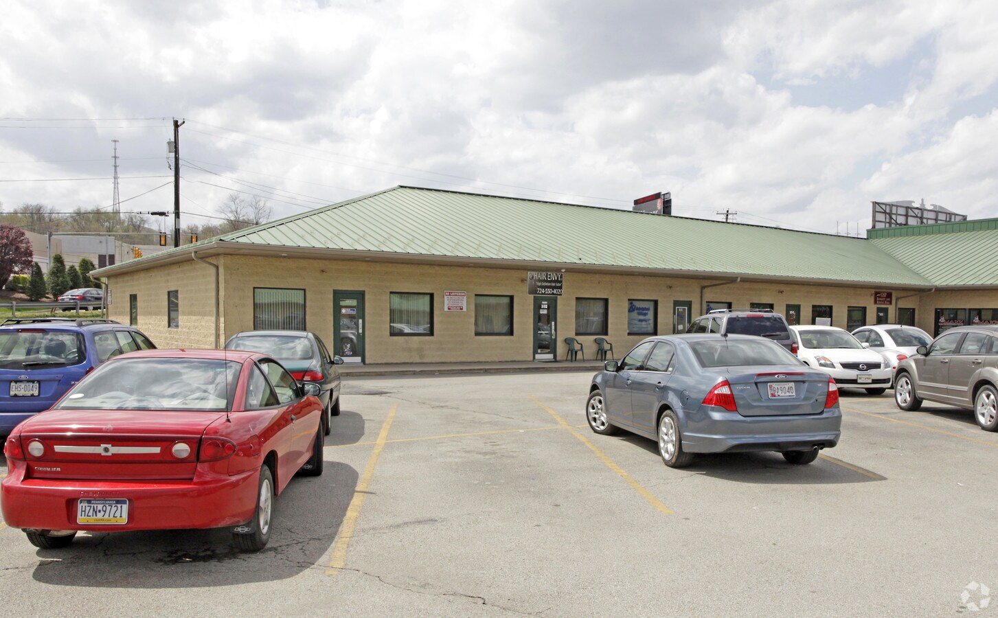 6 Oliver Rd, Uniontown, PA 15401