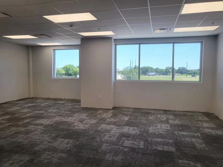 4157 Clay Commerce Dr, Katy, TX for lease - Building Photo - Image 3 of 6
