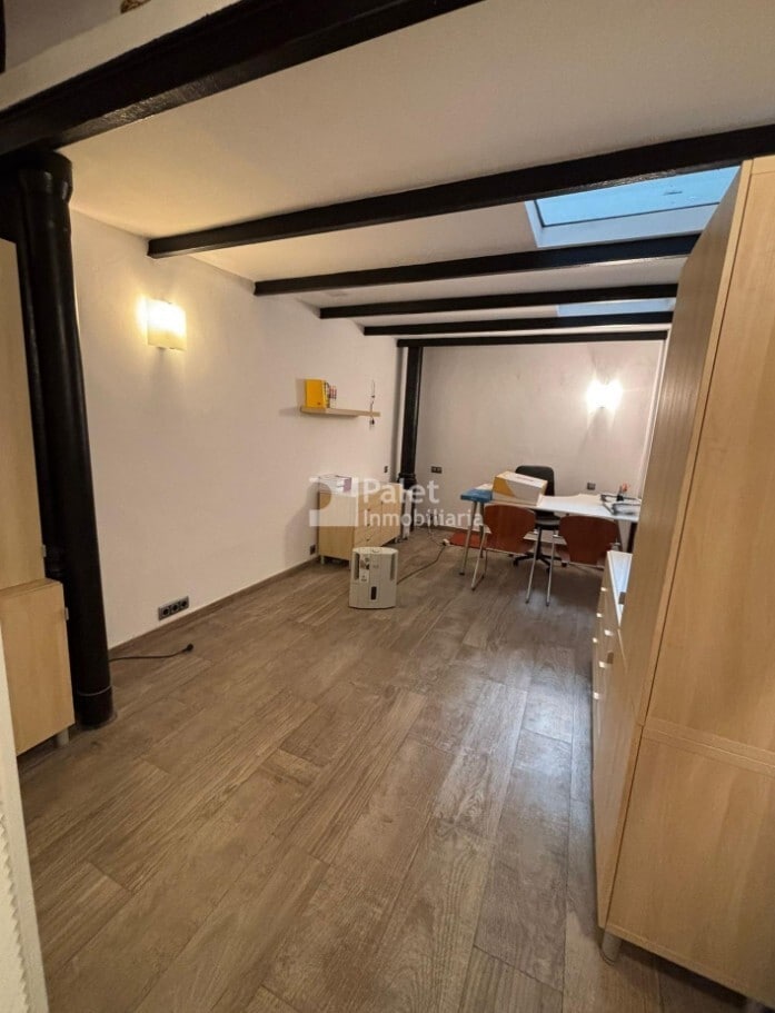 Retail in Barcelona, Barcelona for lease Interior Photo- Image 1 of 5