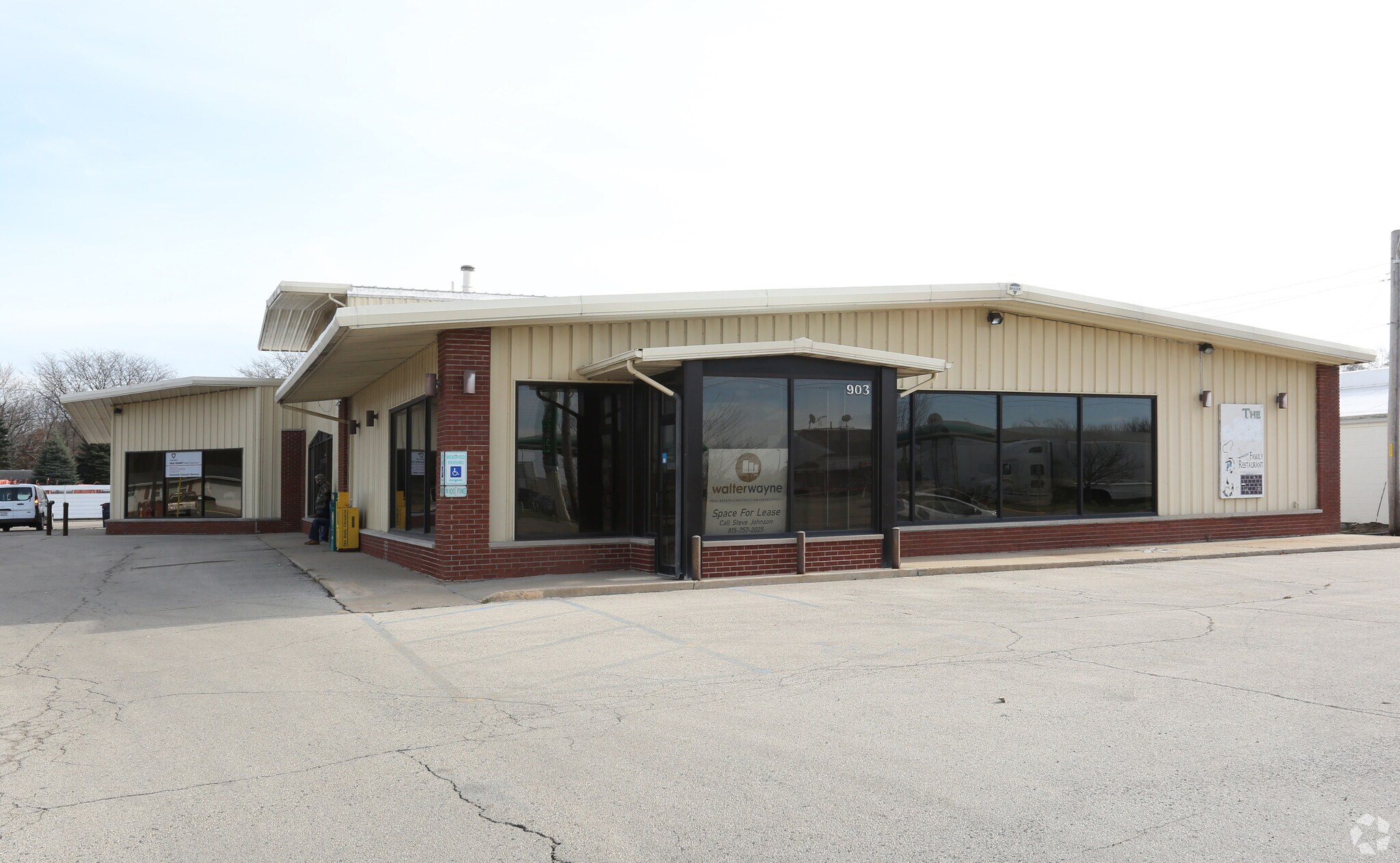 903 S 7th St, Rochelle, IL for sale Primary Photo- Image 1 of 1