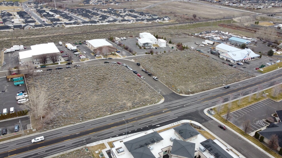 West Clearwater Avenue, Kennewick, WA for sale - Building Photo - Image 1 of 3