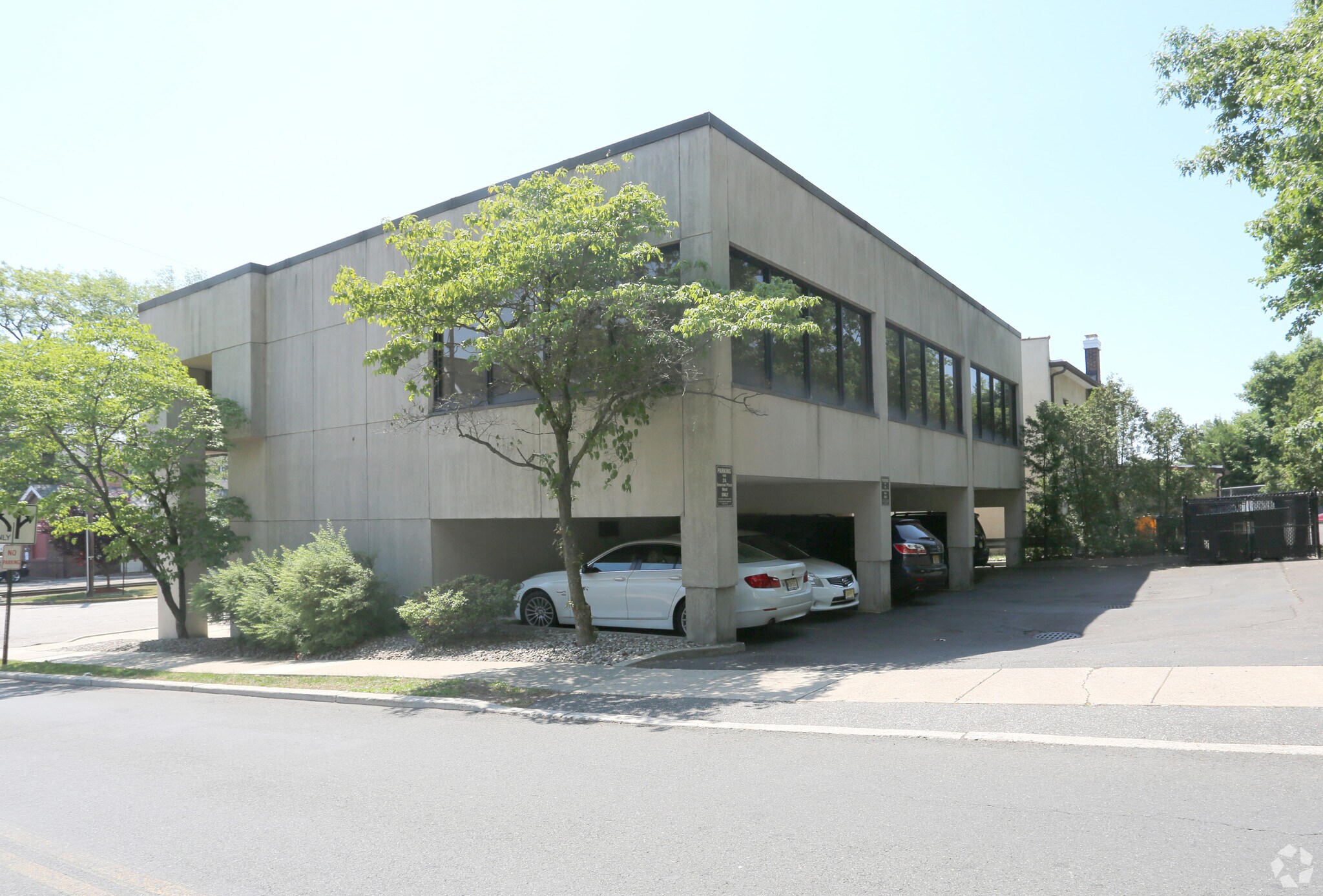 24 W Emerson Plz, Emerson, NJ for sale Primary Photo- Image 1 of 1