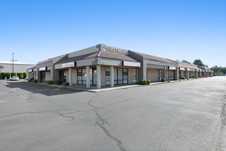100 N Morain St, Kennewick, WA for lease Interior Photo- Image 2 of 9