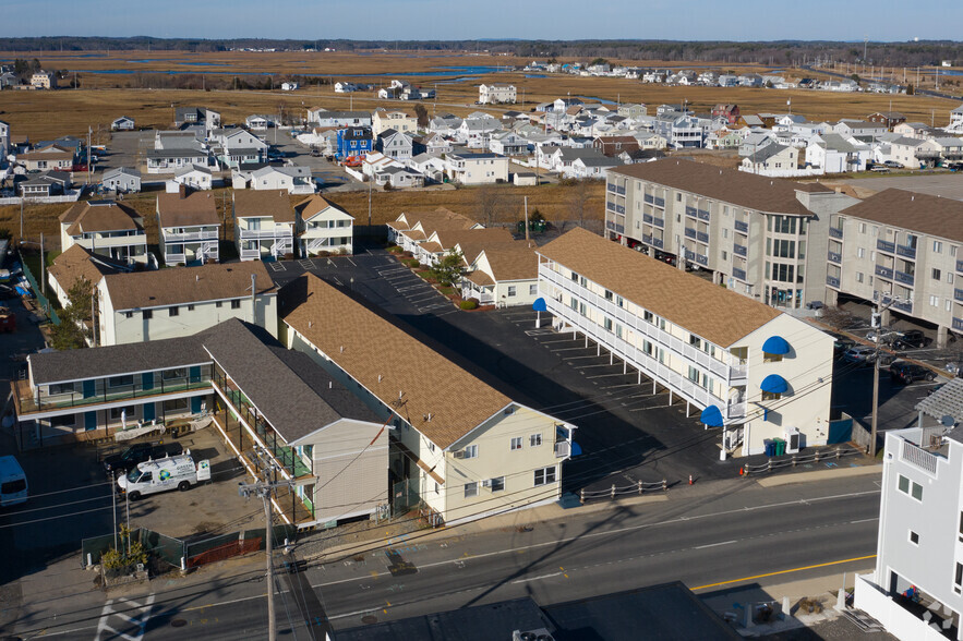 40 Ashworth Ave, Hampton Beach, NH for sale - Aerial - Image 1 of 1