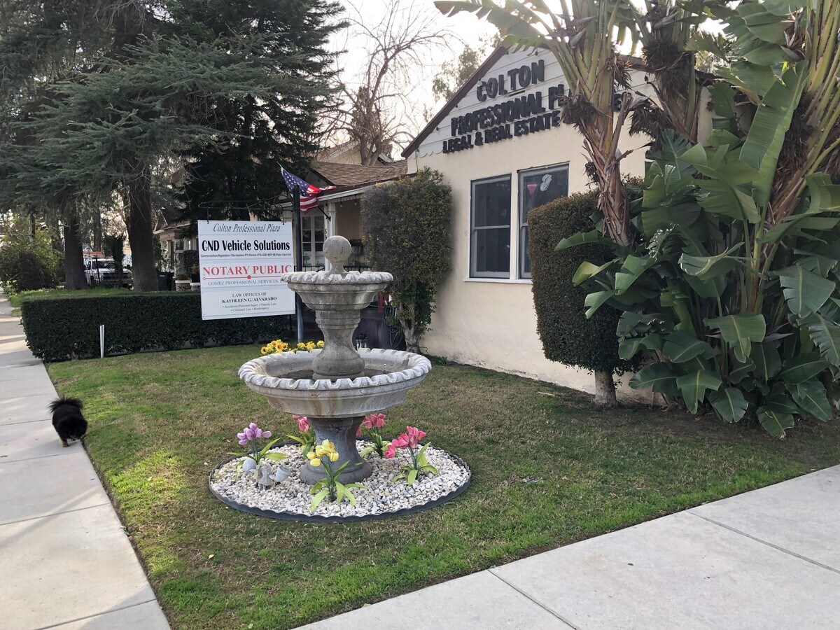 595 N La Cadena Dr, Colton, CA 92324 Colton Professional Plaza