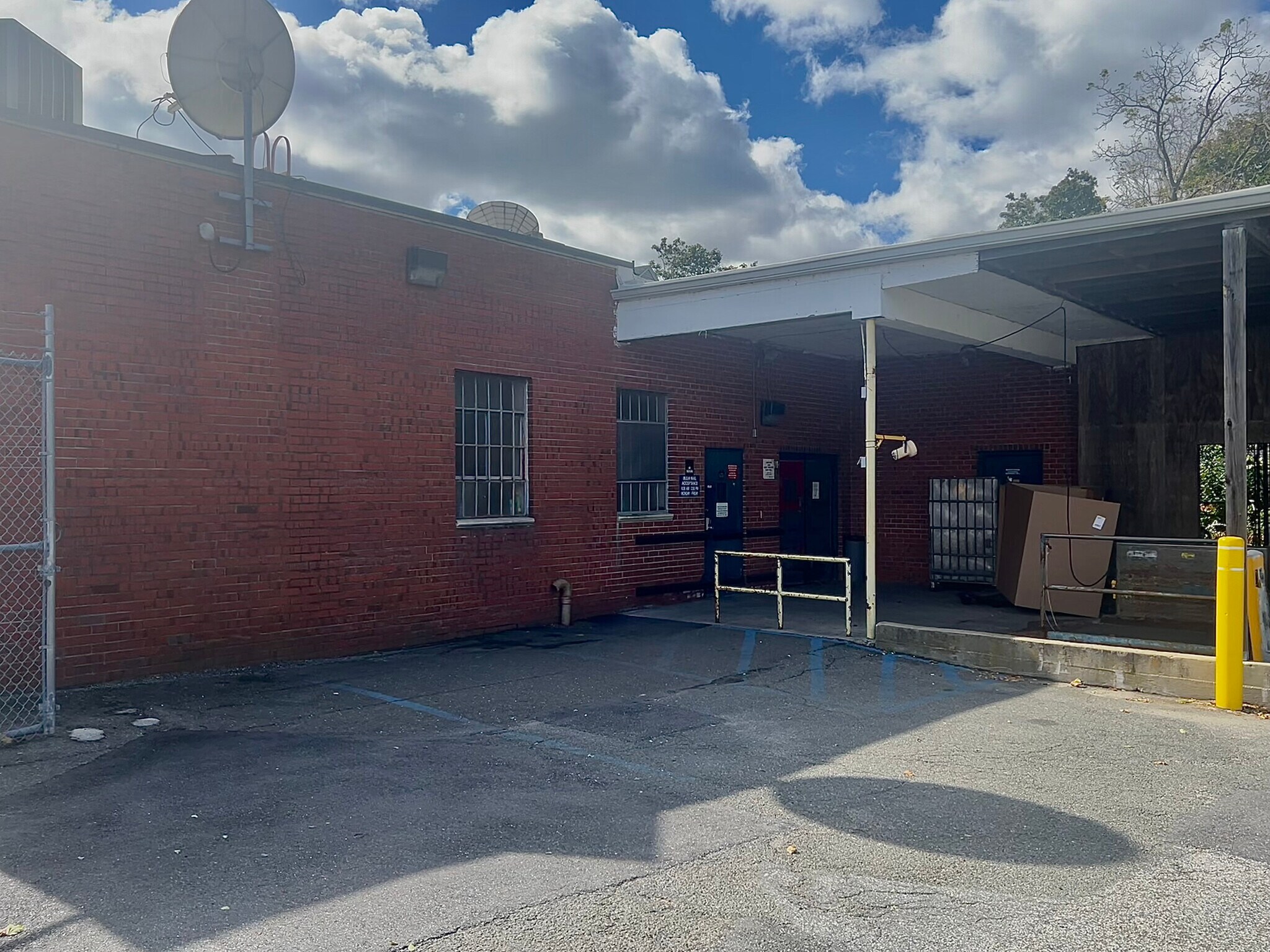 309 Main St, Islip, NY 11751 United States Postal Service