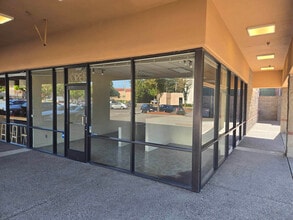 300-900 NW Eastman Pky, Gresham, OR for lease Building Photo- Image 2 of 7