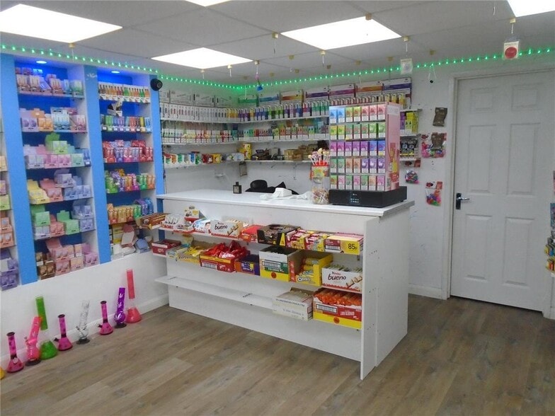 34 High St, Ferndale for sale - Building Photo - Image 3 of 9