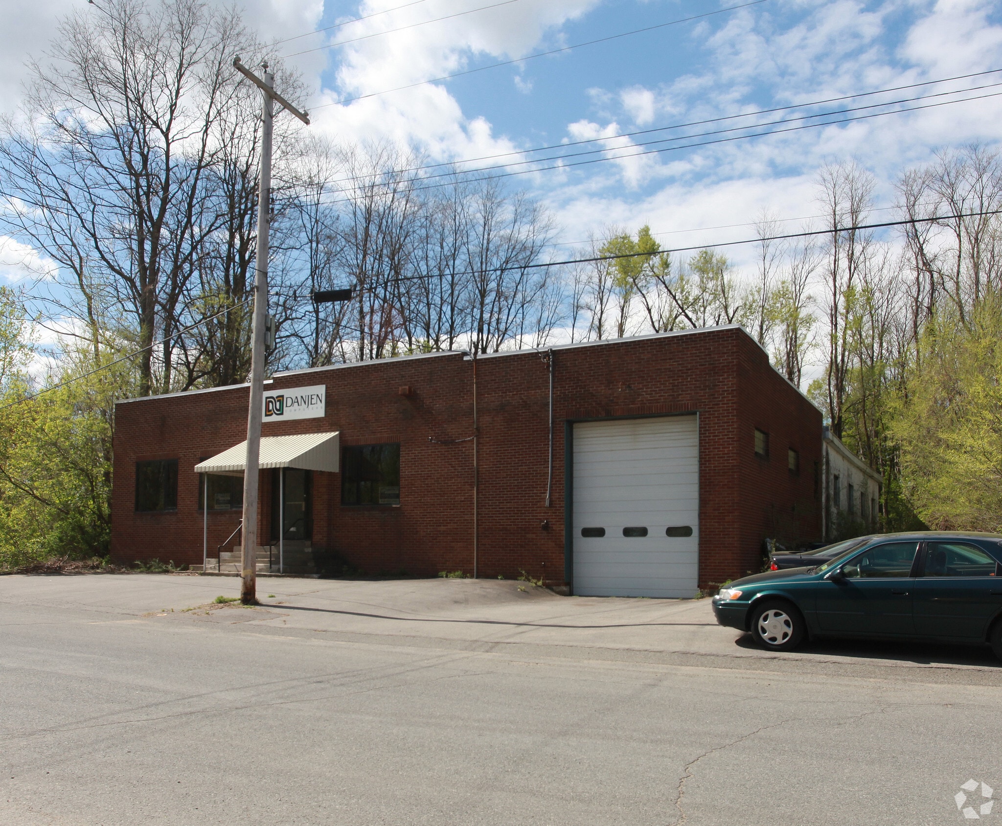 1120 Mitchell Dr, Schenectady, NY for sale Primary Photo- Image 1 of 1