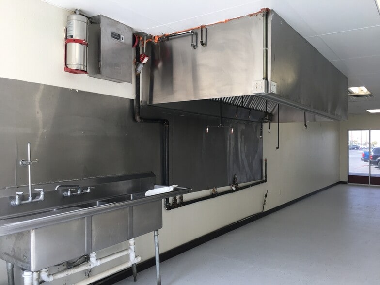 14010-14020 Horizon Blvd, El Paso, TX for lease - Building Photo - Image 2 of 9