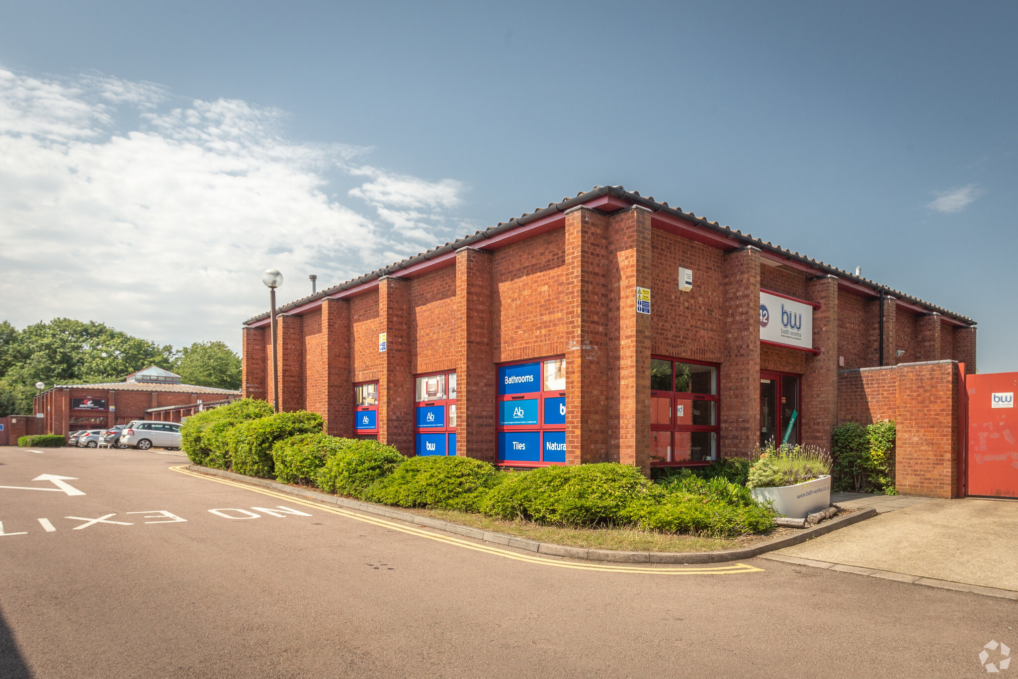 42-48 Alston Dr, Milton Keynes for lease Building Photo- Image 1 of 3