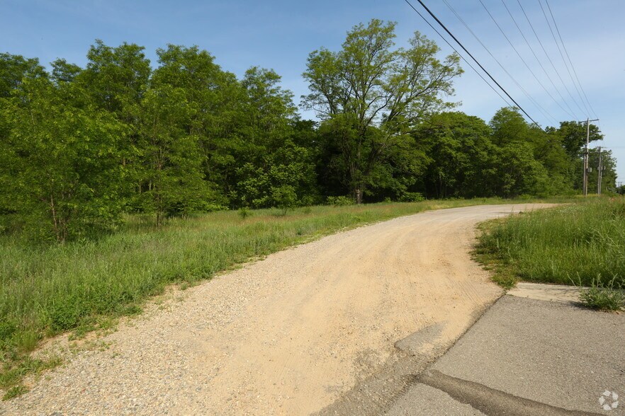 3480 Sargent Rd, Jackson, MI 49201