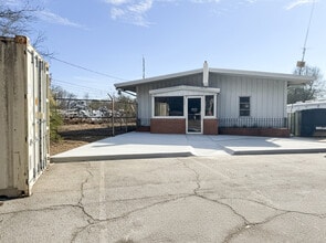 2514 W Point Ave, College Park, GA for lease Building Photo- Image 1 of 4