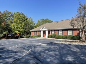 135 Brandywine Blvd, Fayetteville, GA for lease Building Photo- Image 2 of 3