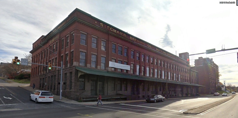 151-155 E. Market St & 36-40 W-B Blvd portfolio of 2 properties for sale on LoopNet.com - Building Photo - Image 1 of 4