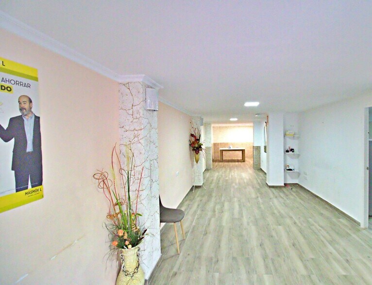 Retail in Elche for sale - Interior Photo - Image 1 of 12