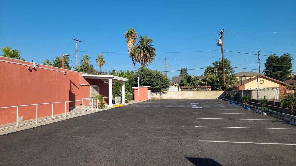 630 N Park Ave, Pomona, CA for lease - Building Photo - Image 2 of 6