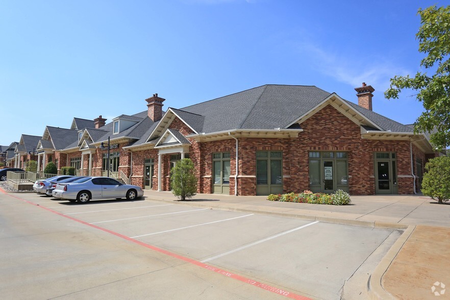 1600 W Northwest Hwy, Grapevine, TX for lease - Primary Photo - Image 1 of 10