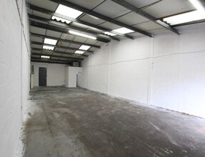 Bergen Way, Hull for lease Interior Photo- Image 2 of 2