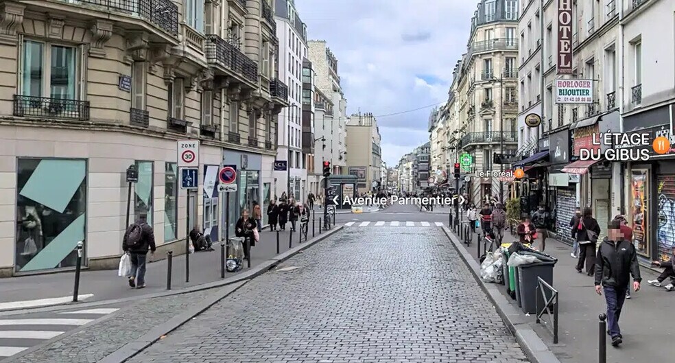 Retail in Paris for lease - Aerial - Image 1 of 1