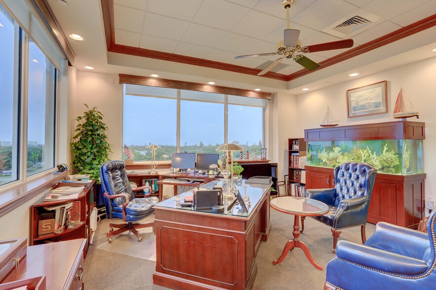 6751 N Federal Hwy, Boca Raton, FL for sale - Interior Photo - Image 3 of 33