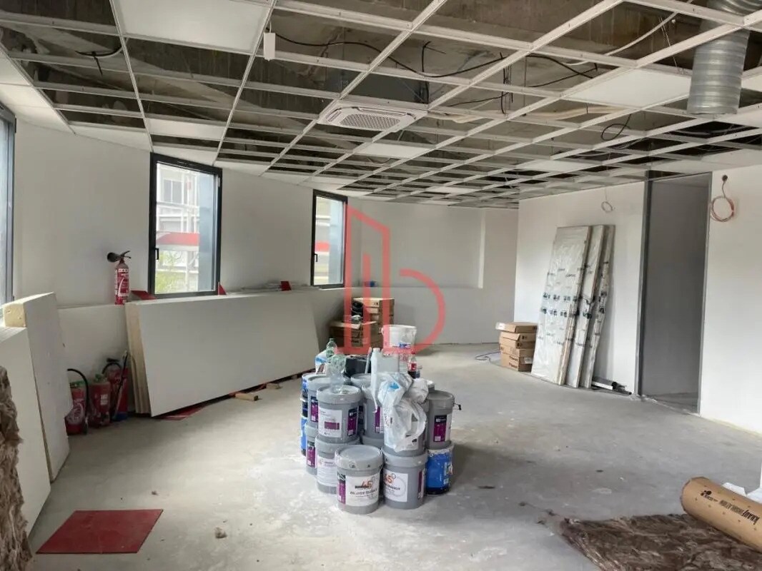 Office in Bruges for lease Interior Photo- Image 1 of 5