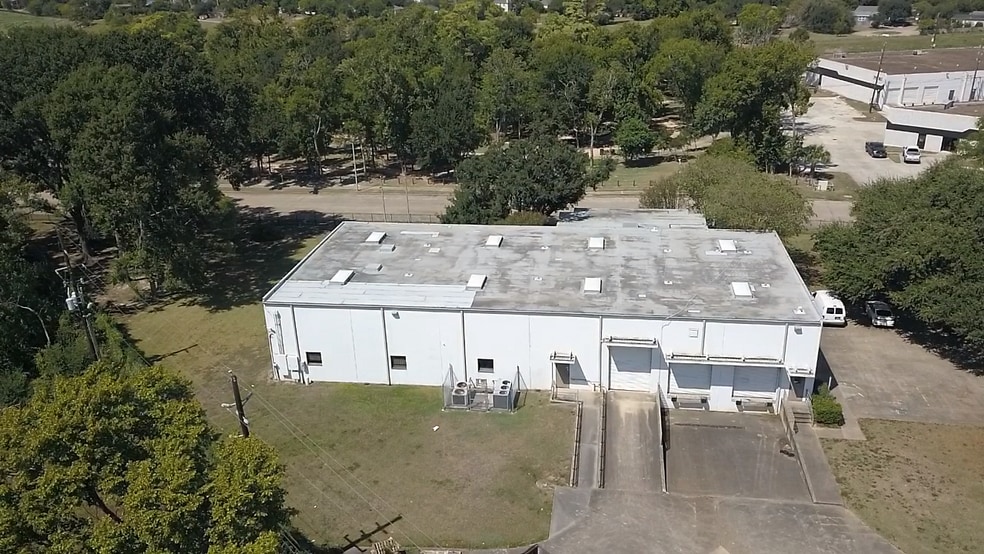740 Bradfield Rd, Houston, TX for lease - Building Photo - Image 2 of 25