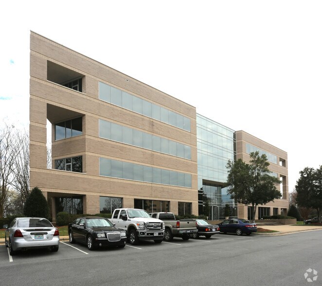 202 Centreport Dr, Greensboro, NC, 27409 Office Space For Lease
