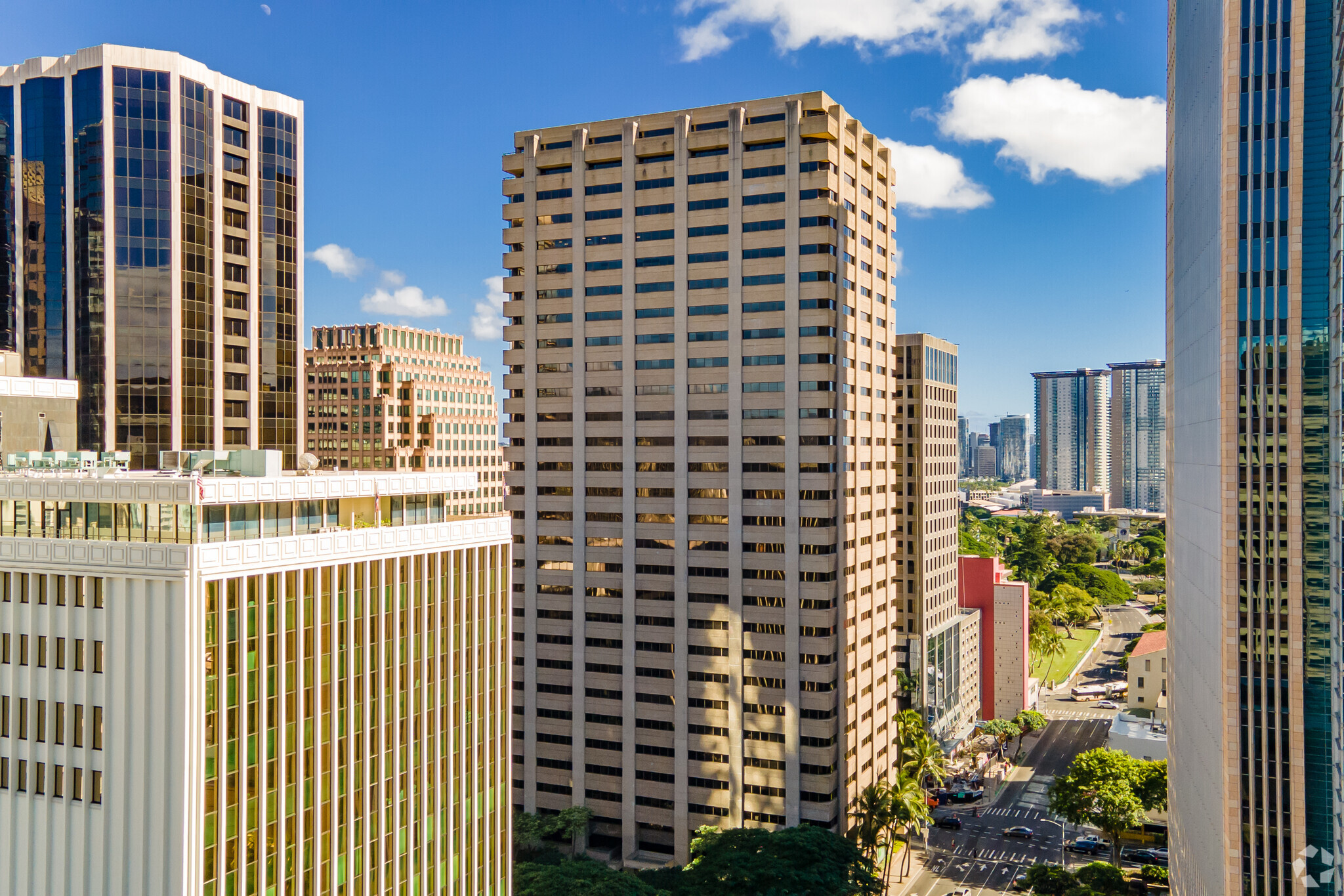 1001 Bishop St, Honolulu, HI for lease Primary Photo- Image 1 of 18