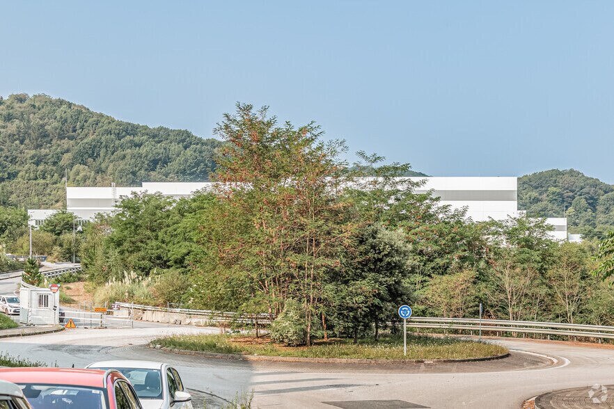 Industrial in Galdakao, Vizcaya for lease - Building Photo - Image 3 of 10
