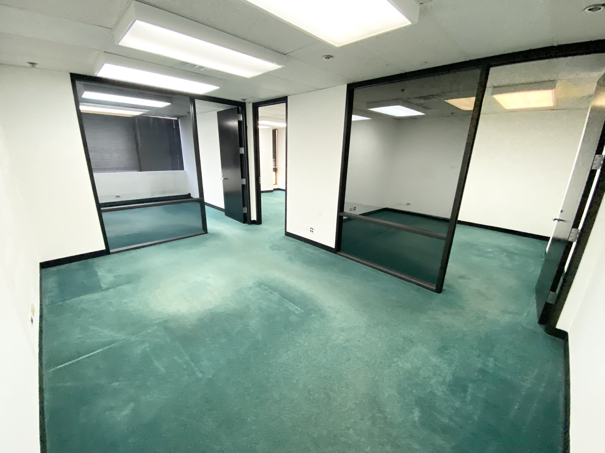 6200 N Hiawatha Ave, Chicago, IL for lease Interior Photo- Image 1 of 4