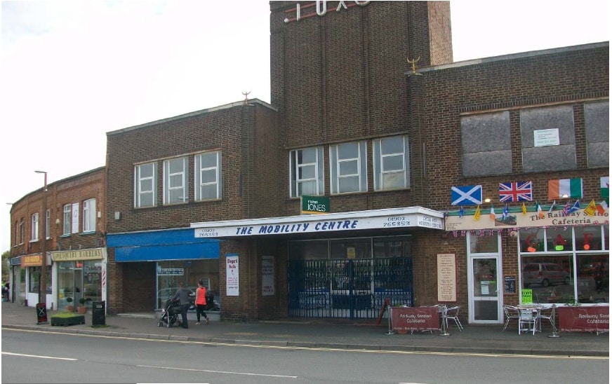 Station Para, Lancing for sale Primary Photo- Image 1 of 1