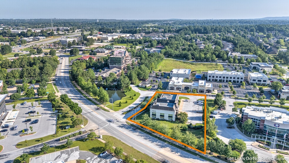 1350 E Joyce Blvd, Fayetteville, AR for sale - Building Photo - Image 2 of 24