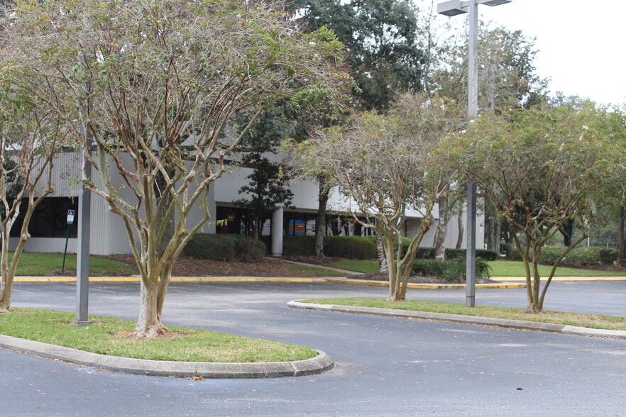 13910 Alvarez Rd, Jacksonville, FL for lease - Building Photo - Image 3 of 5