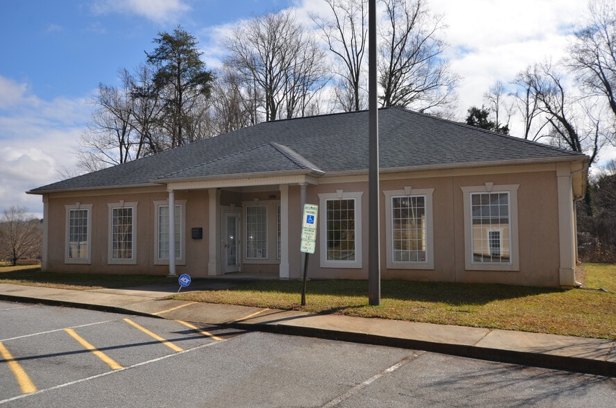 2245-2290 Premier Park, Winston-Salem, NC for lease - Building Photo - Image 3 of 12