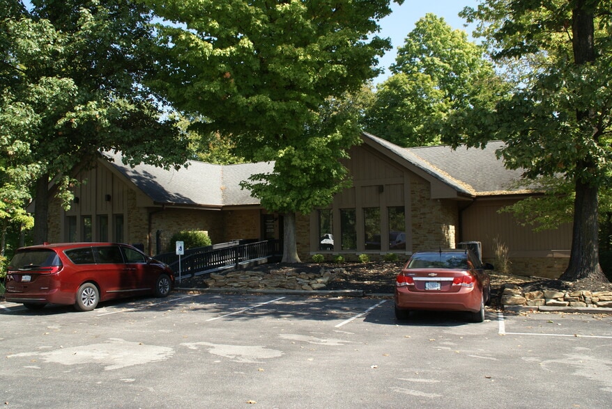 6350 N Shadeland Ave, Indianapolis, IN for lease - Building Photo - Image 1 of 7