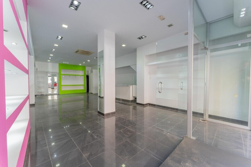 Retail in Elche, Alicante for sale - Building Photo - Image 2 of 12