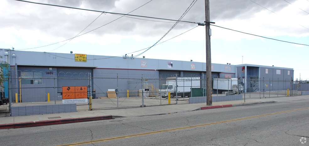 1900-1950 E 25th St, Vernon, CA for lease - Building Photo - Image 3 of 17
