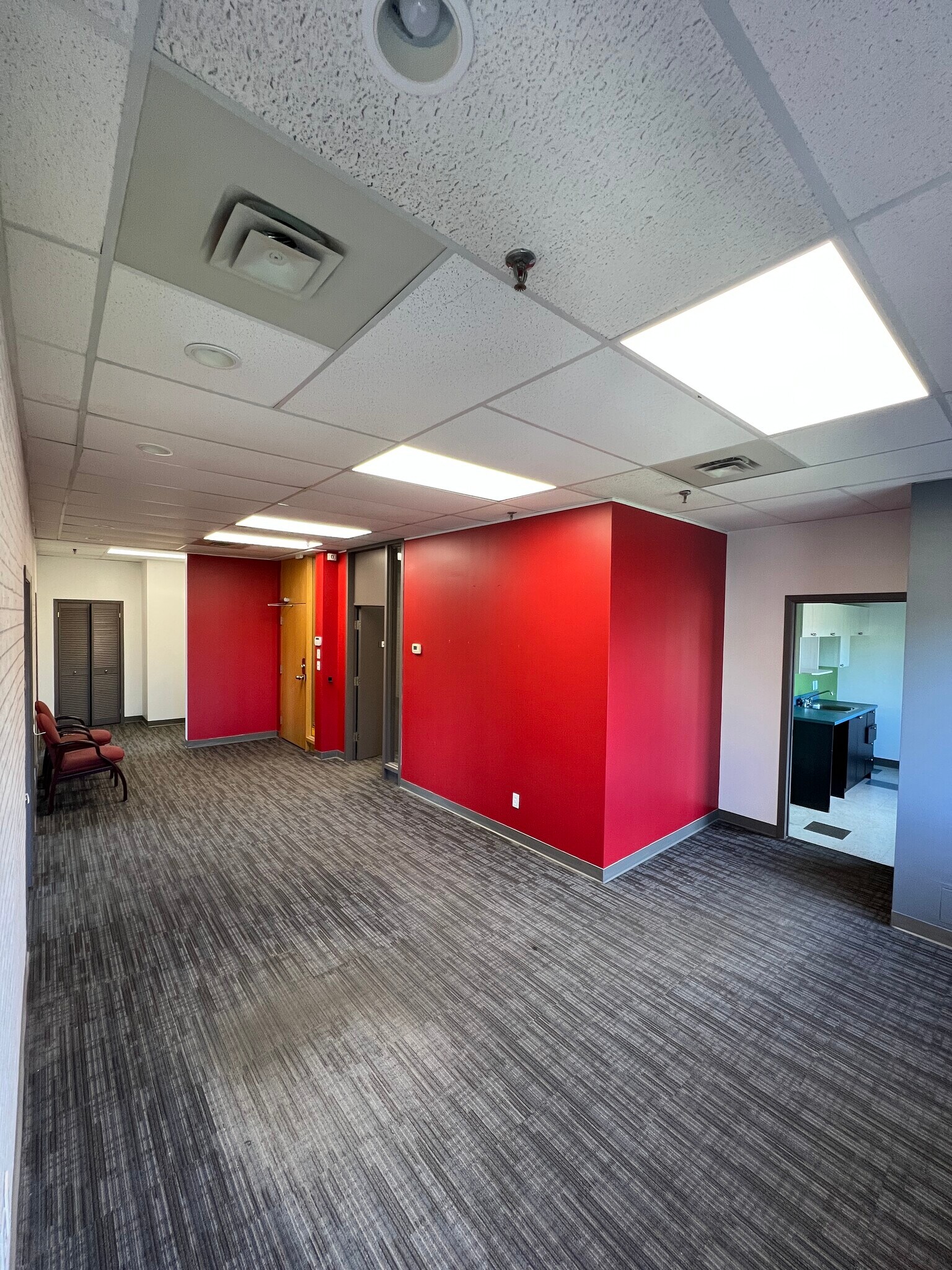 643-675 Boul Curé-Labelle, Laval, QC for lease Building Photo- Image 1 of 24